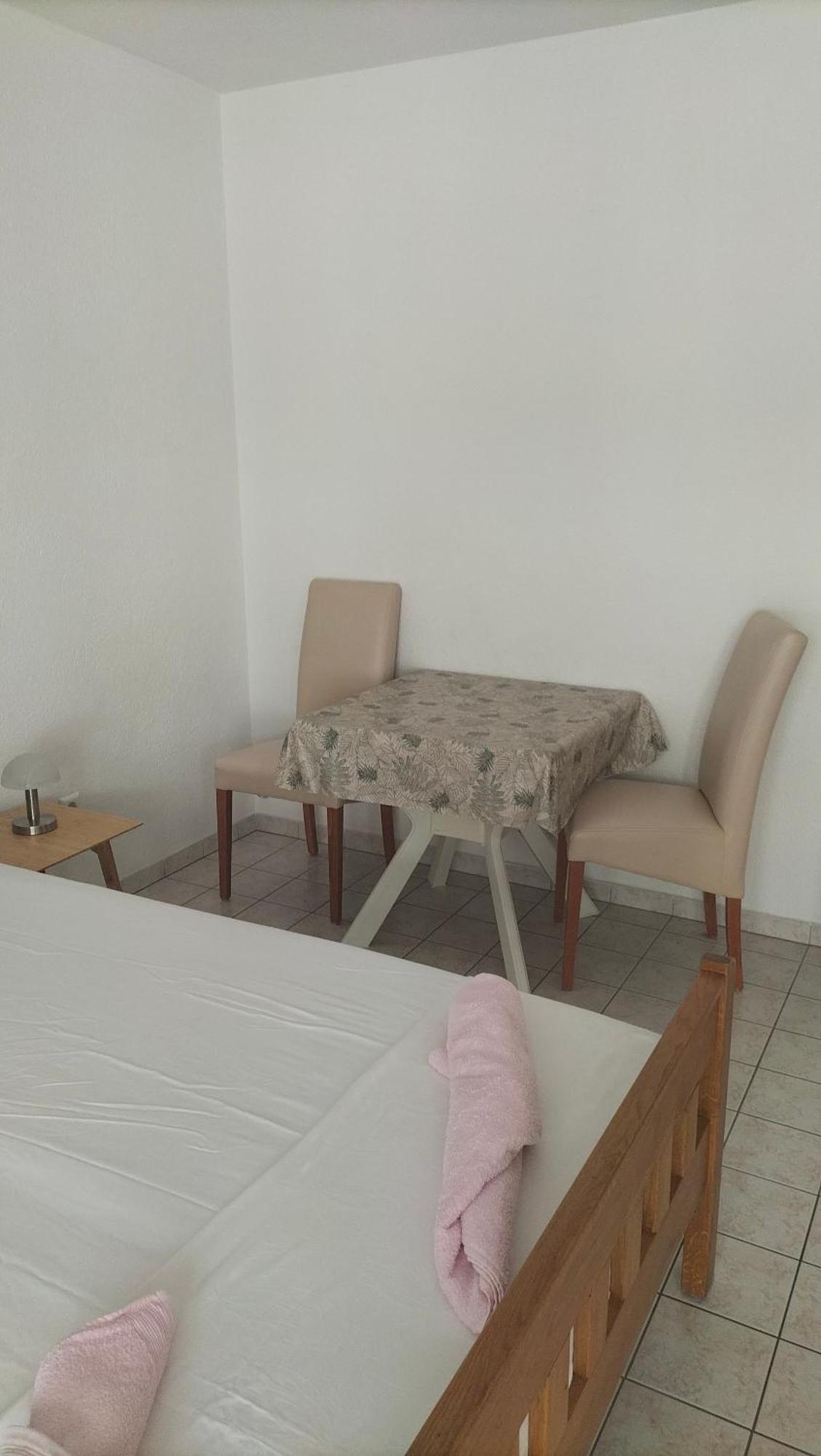 Studie-Apartment in Makarska, Kroatien Buitenkant foto